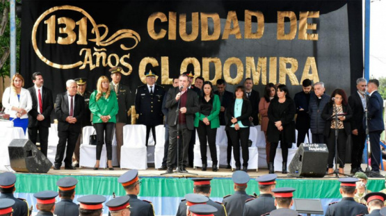 Clodomira celebró su 131° aniversario con la inauguración de obras y entrega de viviendas