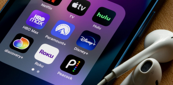 Netflix, Disney+ y Max: qué hay que tener para no perderse las mejores series, películas y deportes, los precios y una guía de apps